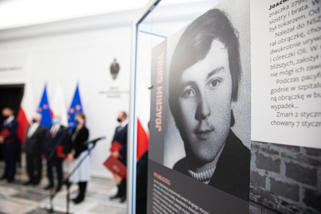Zdjęcie z wystawy „Kopalnia strajkuje…strajk i pacyfikacja Kopalni Wujek”