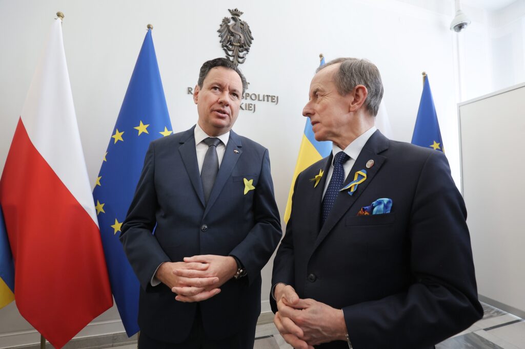 Zdjęcie z wystawy „Instalacja towarzysząca inauguracji obchodów Roku Pamięci Bohaterek i Bohaterów Getta Warszawskiego”