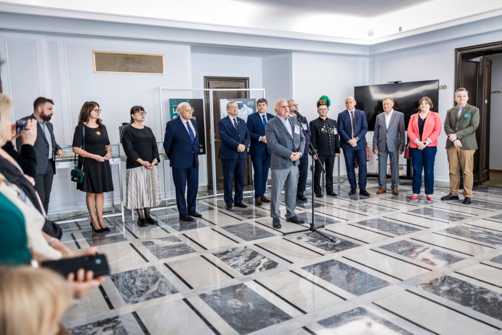 Zdjęcie z wystawy „Lubelski bursztyn”