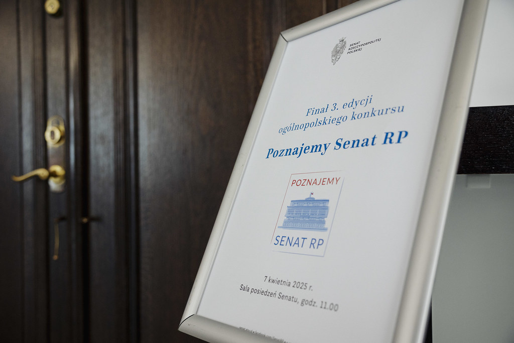 Uczestnicy okręgowego etapu konkursu Poznajemy Senat RP