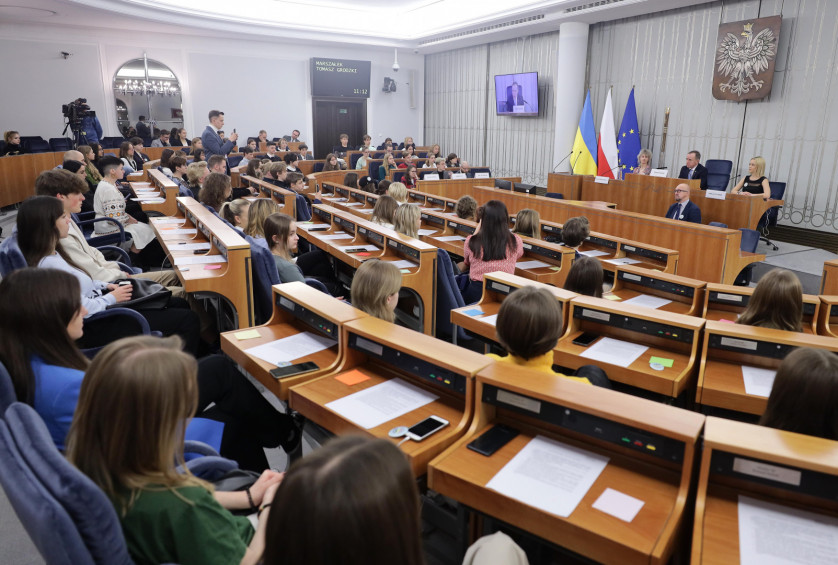 mVqUwmKha1OY5YVUlApato 211022 0137