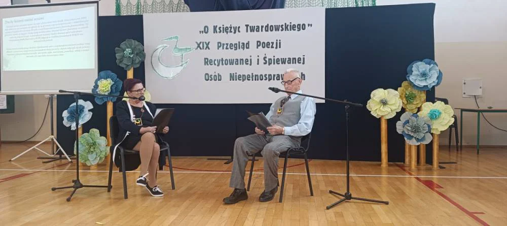 O księżyc Twardowskiego Biszcza